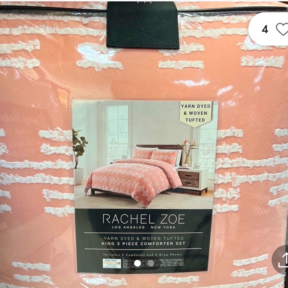 Rachel Zoe queen comforter! 2 shams and comforter.